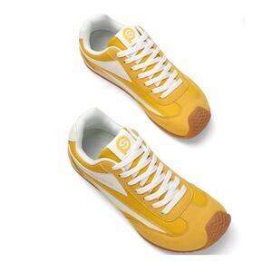 Woman's Retro Wide Width Yellow Sneakers Size 10/10.5